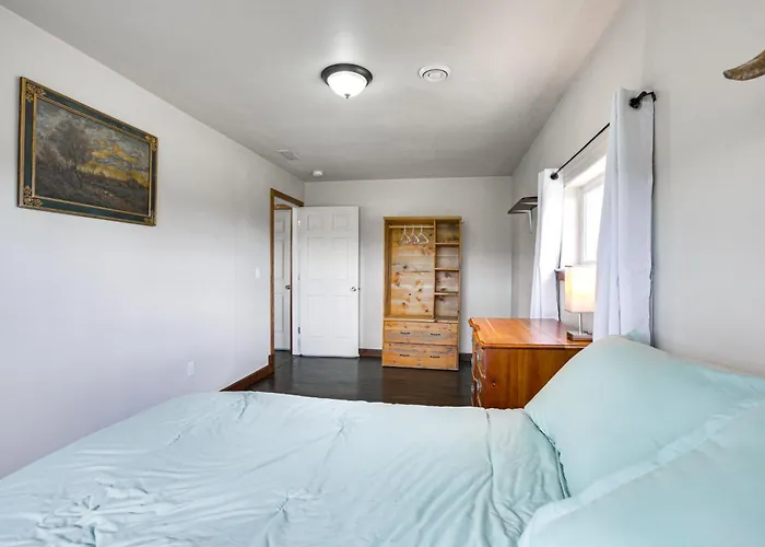 2 Mi To Dtwn Buffalo: Mtn-view Retreat W/ Patio! Appartement Buffalo