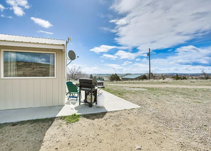 2 Mi To Dtwn Buffalo: Mtn-view Retreat W/ Patio! Appartement Buffalo