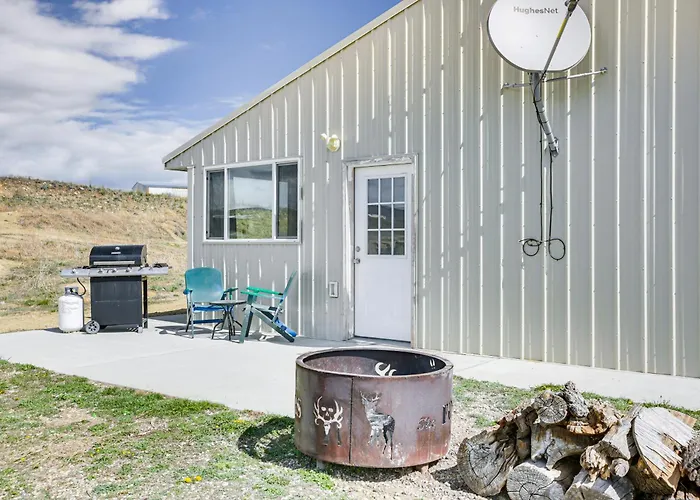 2 Mi To Dtwn Buffalo: Mtn-view Retreat W/ Patio! * Buffalo